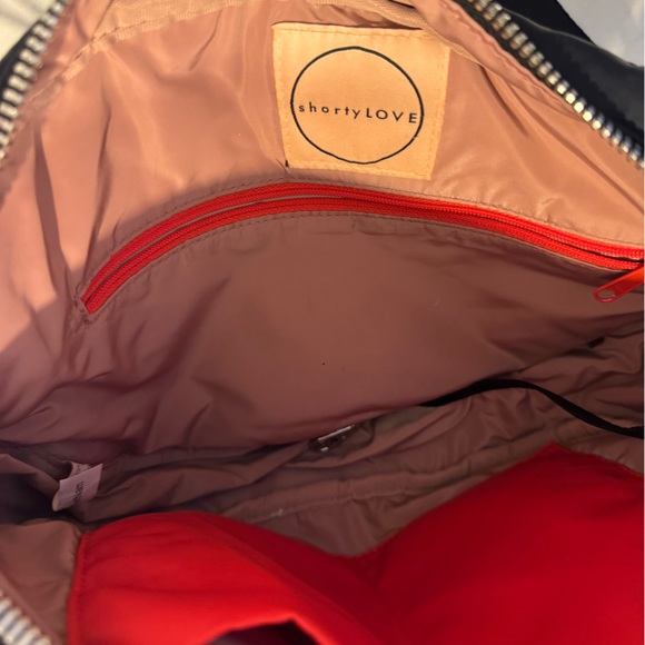 Stylish Quilted Crossbody Bag - Black - Picture 4 of 5